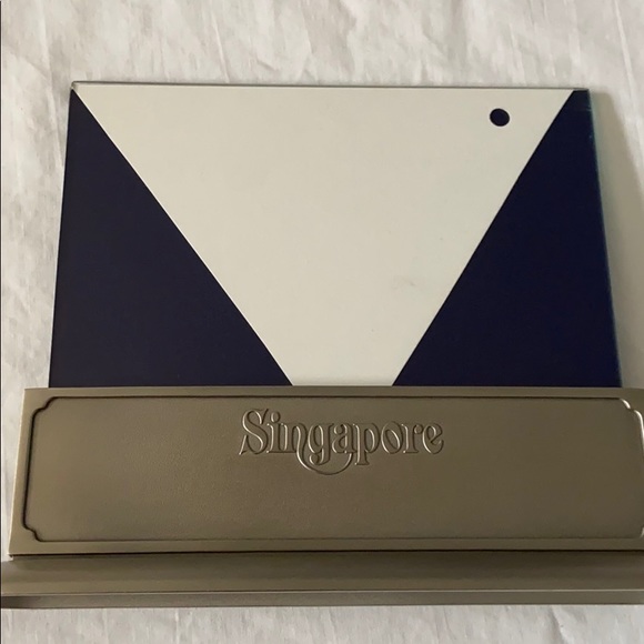 Royal Selangor Pewter Singapore Frame - Picture 3 of 7